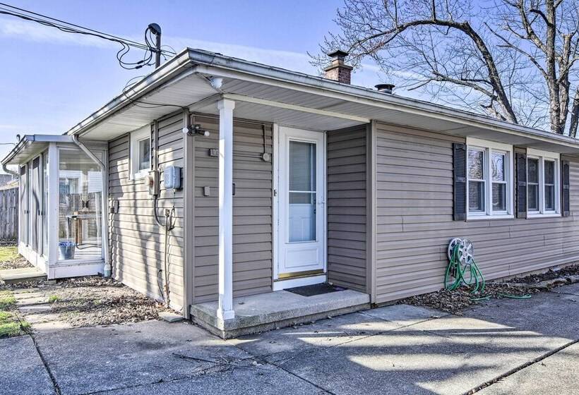 Buffalo Getaway W/ Charcoal Grill & Patio!