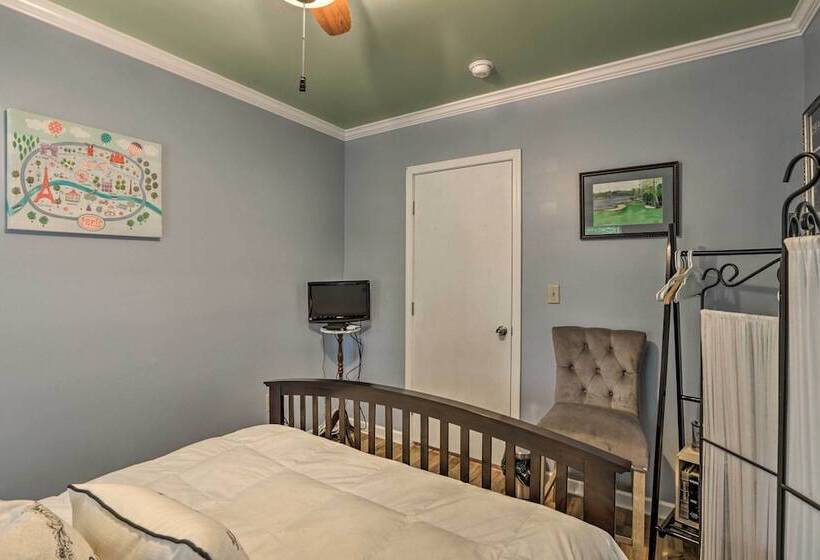 Renovated Home W/ Screened In Patio On Hwy 90!