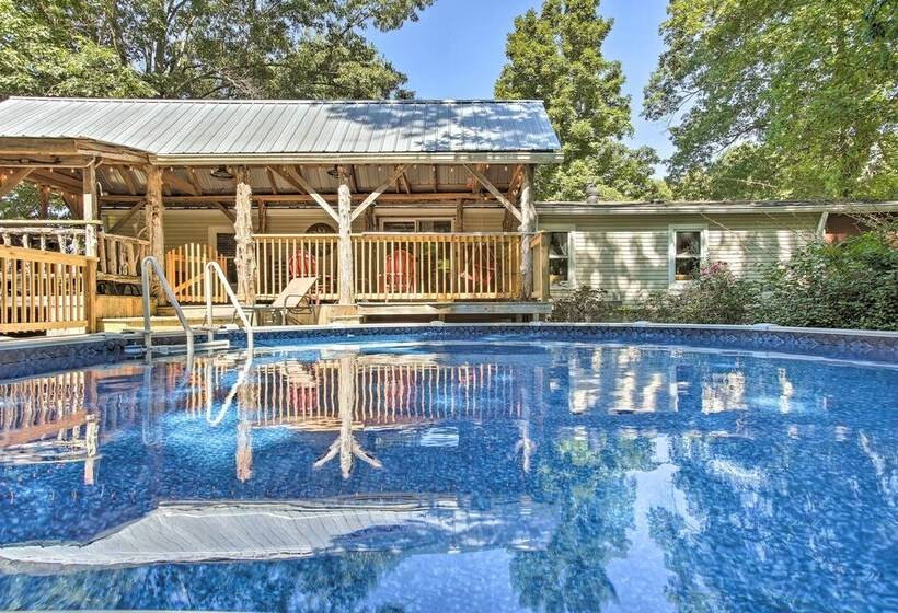 Rustic Tennessee Country Retreat On 2 Acres!