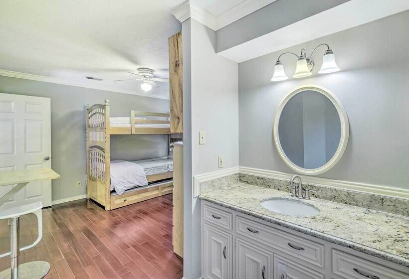 Spacious Houston Home, Day Trip To Galveston!