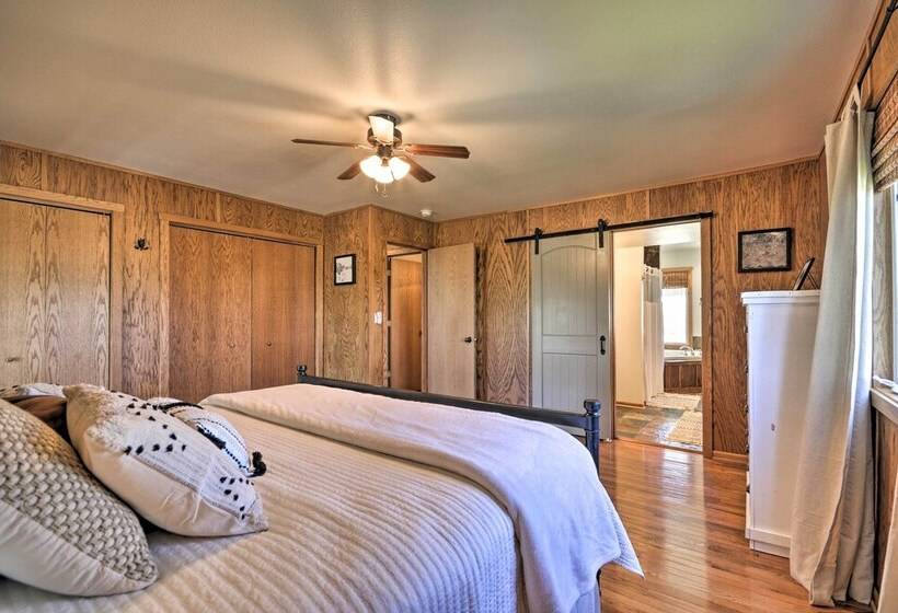 The Front Porch 20 Acre Country Home W/ Mtn View