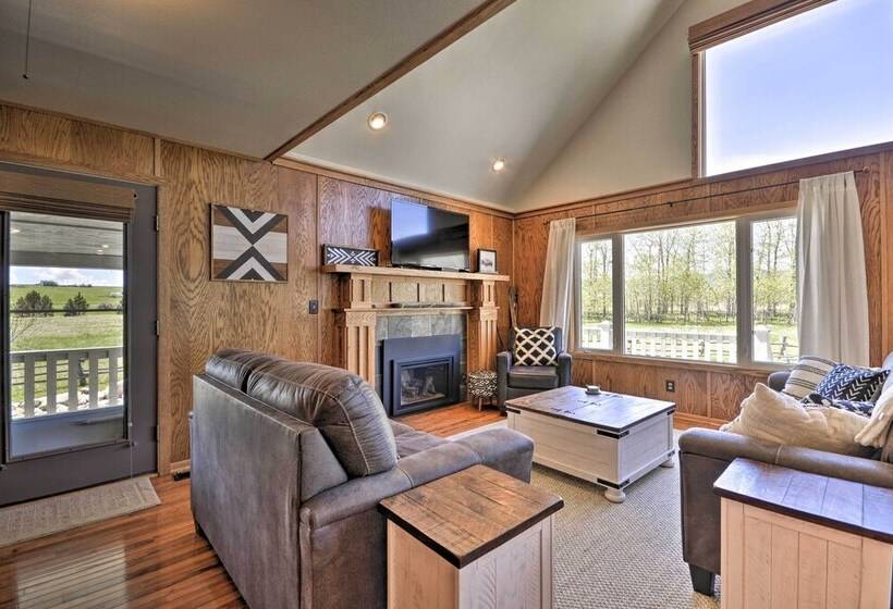 The Front Porch 20 Acre Country Home W/ Mtn View