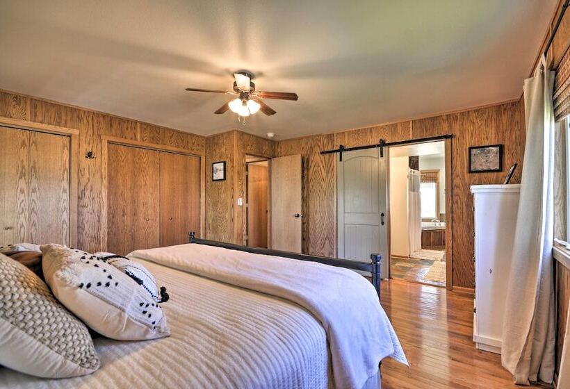 The Front Porch 20 Acre Country Home W/ Mtn View