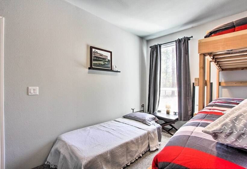 The Hub  La Pine Vacation Rental   Dog Friendly!