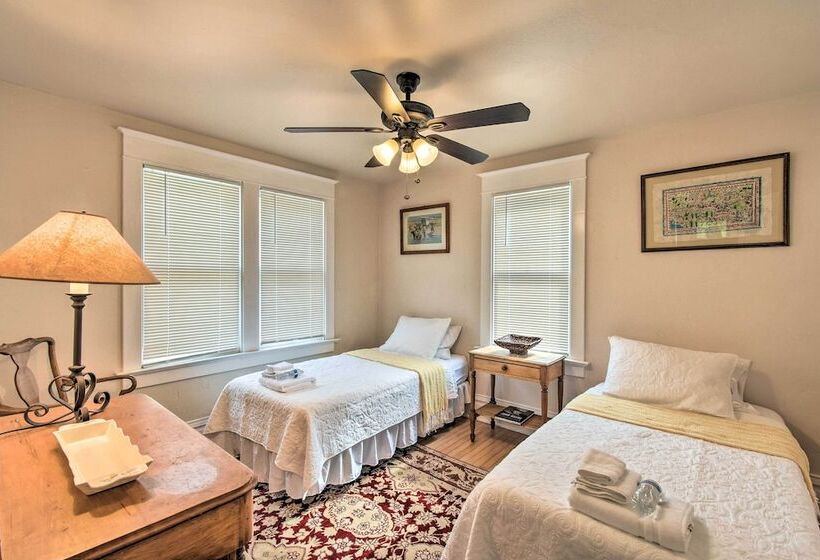 Walkable Lake Elkhart Apt: Dine, Shop, Swim!