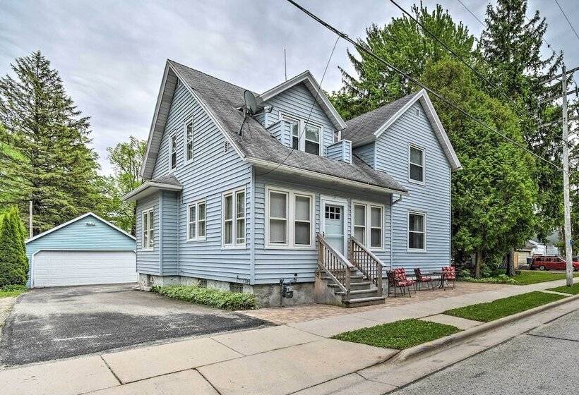 Walkable Lake Elkhart Apt: Dine, Shop, Swim!