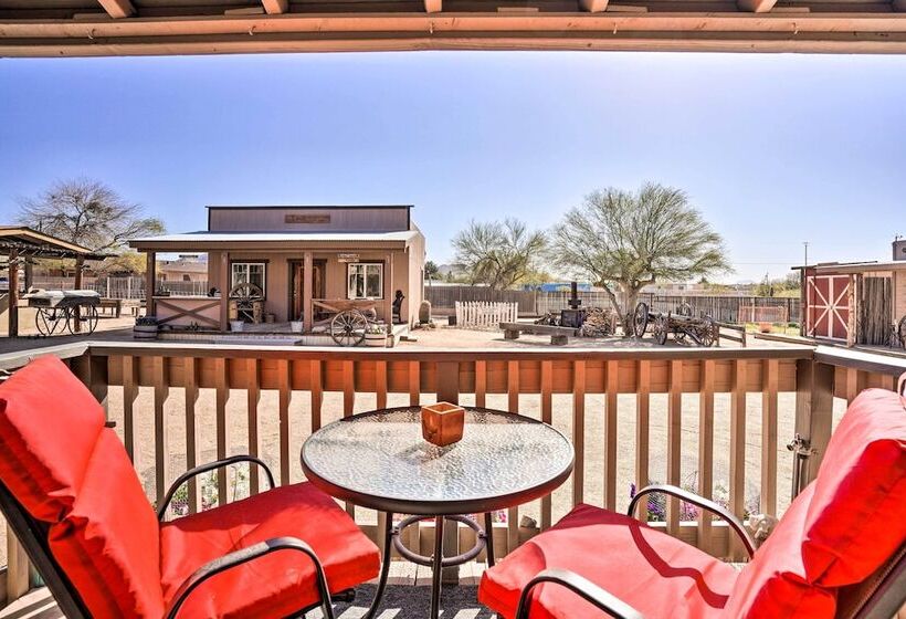 Western Style Phoenix Home: 15 Mi To Lake Pleasant