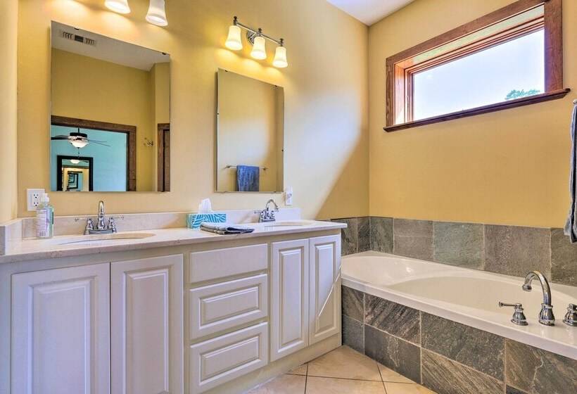 Bright Waveland Home   Walk To Beach Access!