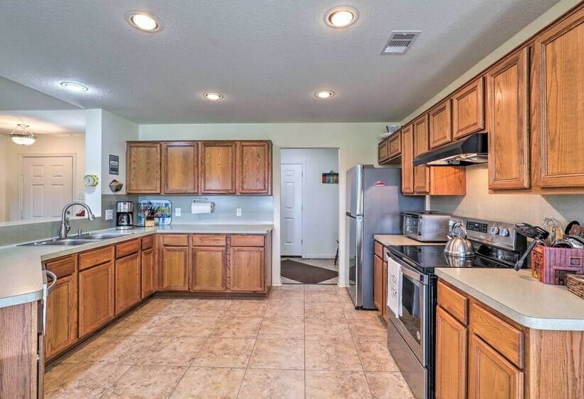 Charming Cameron Farm Retreat ~ 41 Mi To Tamu