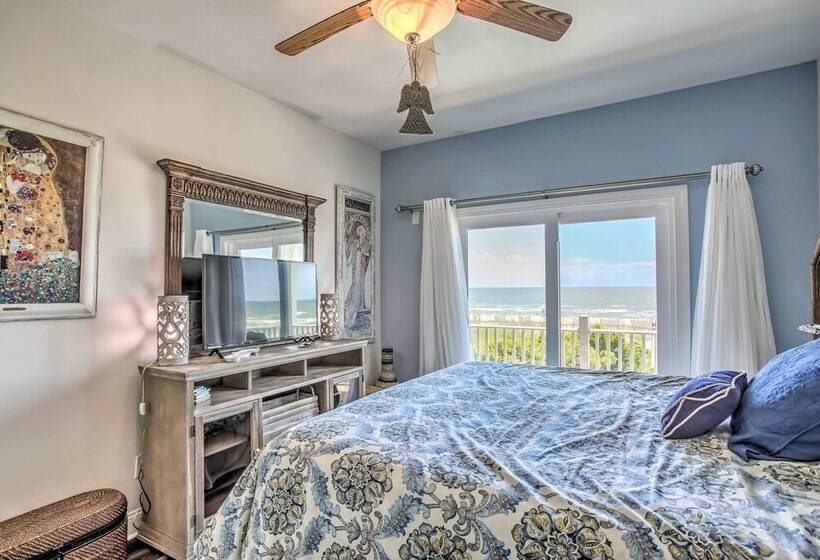 Coastal Retreat W/ Hot Tub: Steps To Beach!