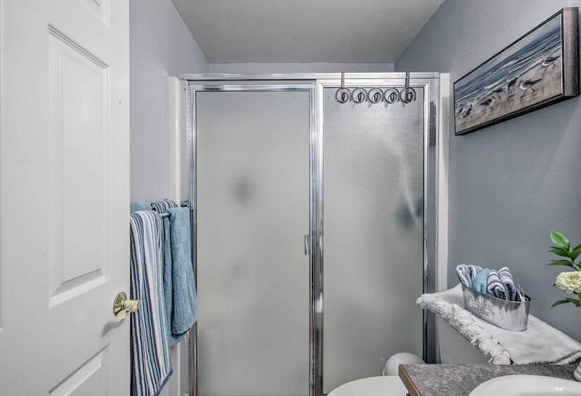 Cozy Cottage On Flower Farm W/ Baker Creek Views!