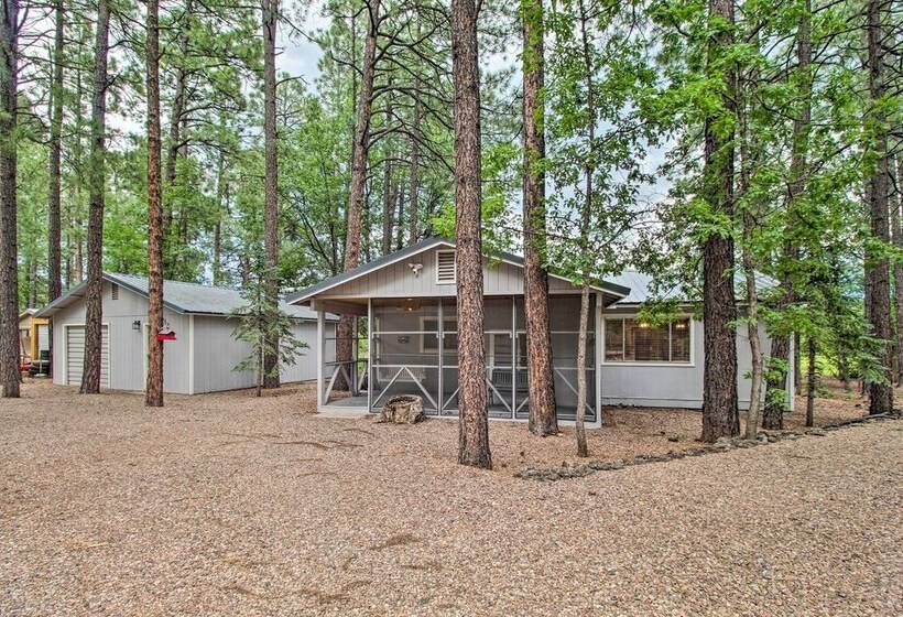 Cozy Pinetop Hideaway W/ Fire Pit & Games!