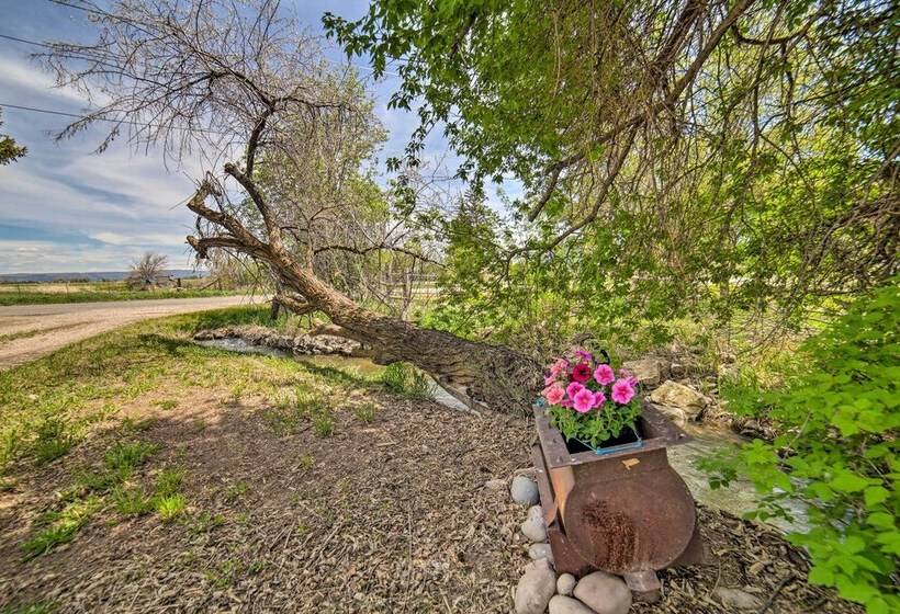 Idaho Falls Farmhouse ~ 11 Mi To Downtown!