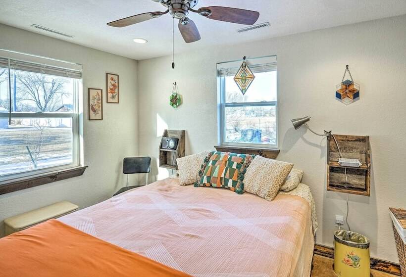 Kid Friendly House ~ 8 Mi To Cedar Rapids!