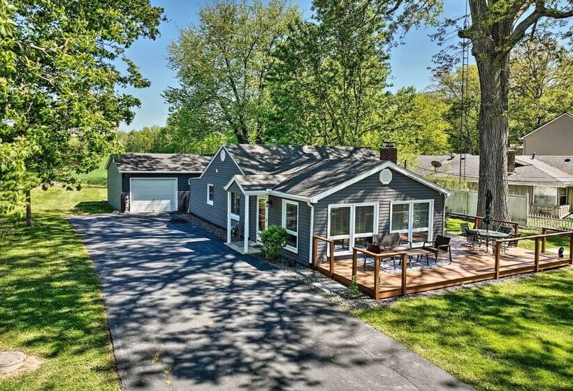 Lovely Belle Center Cottage On Indian Lake!