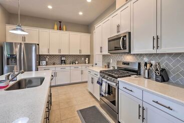 Luxe Home W/ Furnished Patio < 3 Mi To Nau!