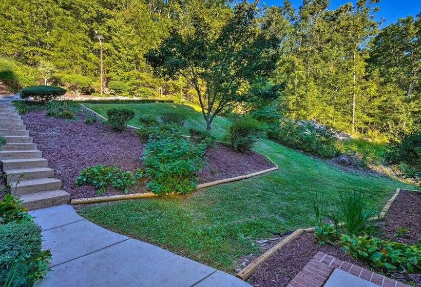 Luxe Lake Chickamauga Retreat W/ Boat Dock!