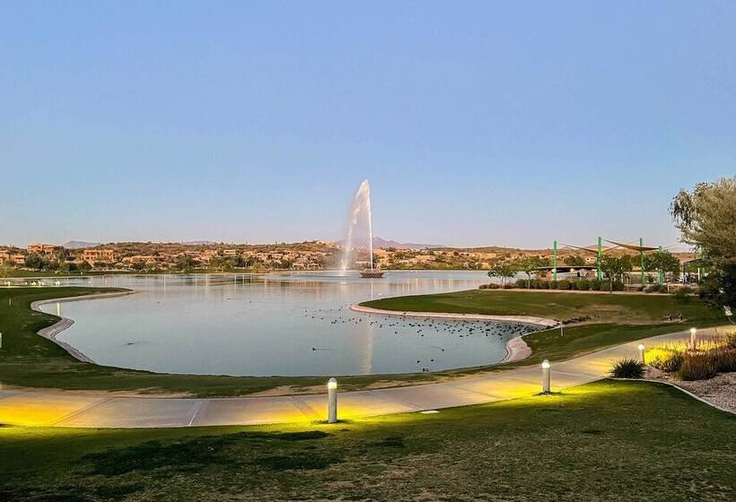 Fountain Hills Home W/ Pool, Spa & Putting Green!