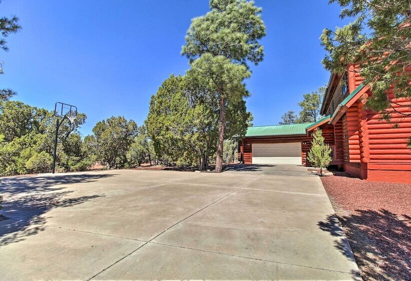 Luxe Show Low Home W/ Hot Tub, Game Room + Theater