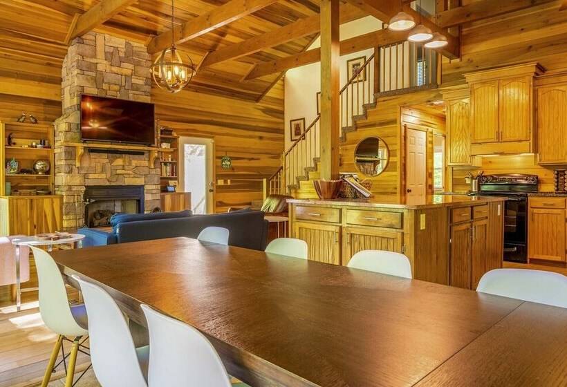 Peaceful North Carolina Retreat With Game Room!