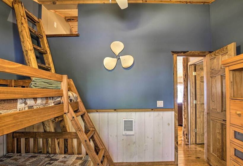 Peaceful Pike Lake Retreat W/ Dock And Kayaks!