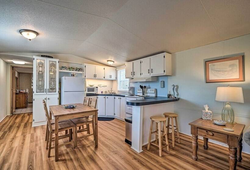 Peaceful Supply House ~ 2 Mi To Holden Beach!