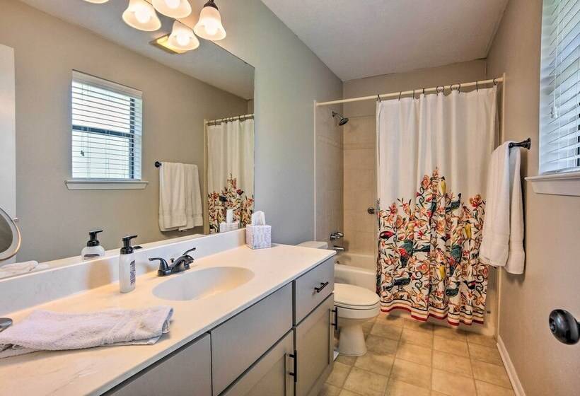 Pet Friendly Bryan Home < 5 Mi To Texas A&m!
