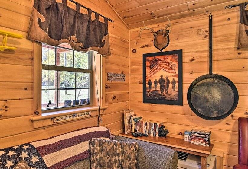Parsons Semper Fi Cabin W/ Fire Pit!