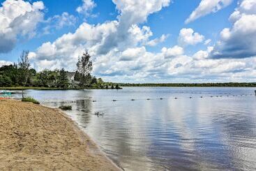 Walk To Pool & Lake: Albrightsville Vacation Home!