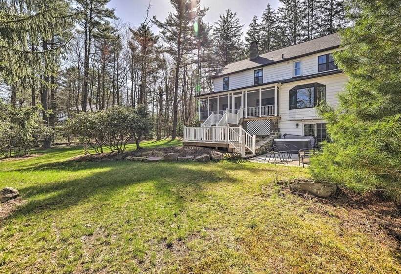 Pocono Pines Family Home W/ Private Hot Tub!