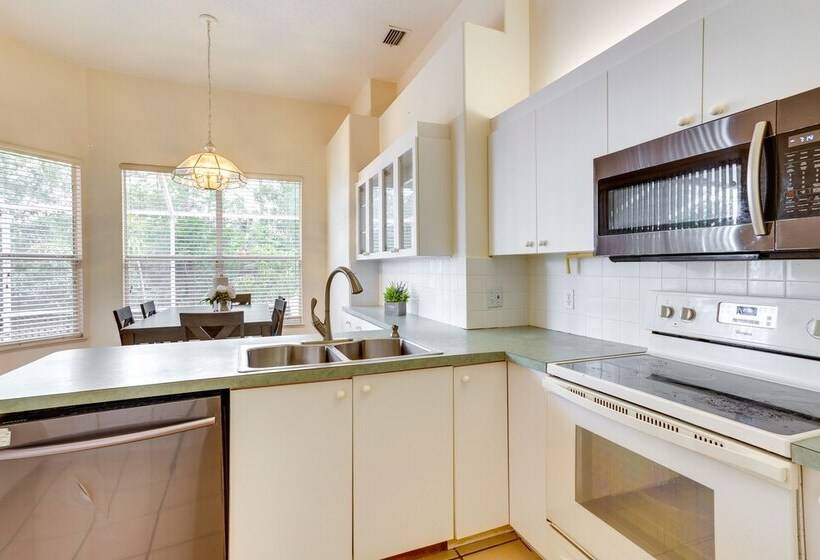 Port St Lucie Home ~ 3 Mi To Botanical Gardens!