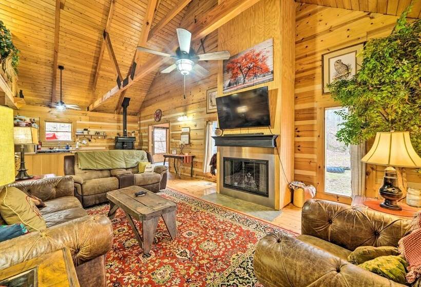 Quiet, Woodsy Retreat: Deck & Kentucky Lake Access