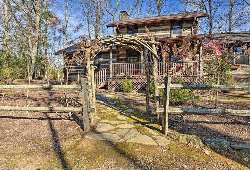 Cabin Near Boone W/ Hot Tub & Mountain Views