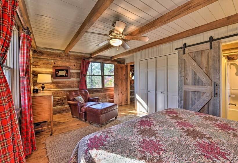 Cabin Near Boone W/ Hot Tub & Mountain Views