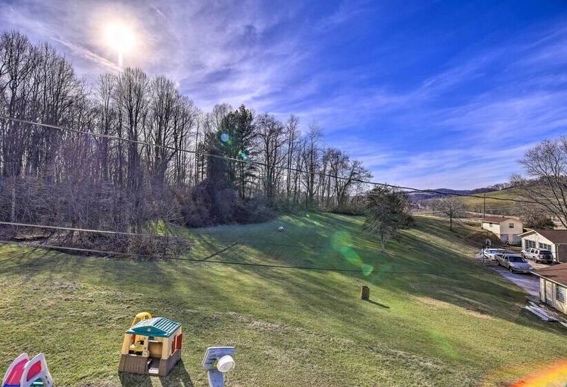 Pet Friendly Home W/ Grill & Farm In Meadowview!