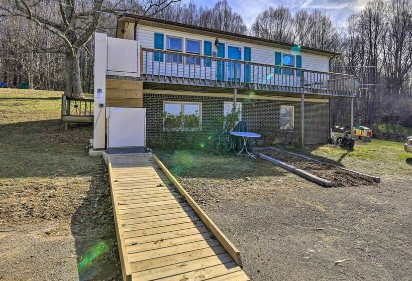 Pet Friendly Home W/ Grill & Farm In Meadowview!