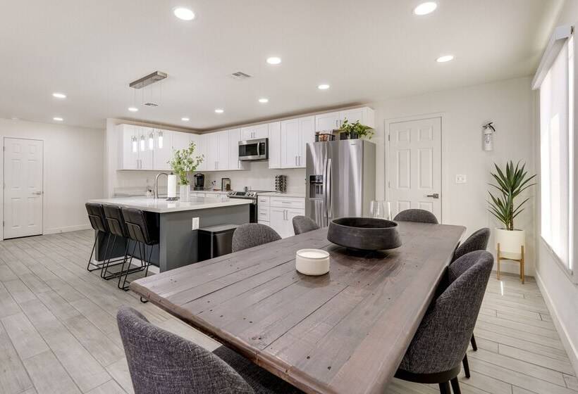 Scottsdale Abode: Fire Pit & Private Pool W/ Spa