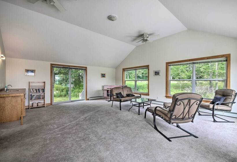 Spacious Bristol House W/ Deck & Harbor Views!