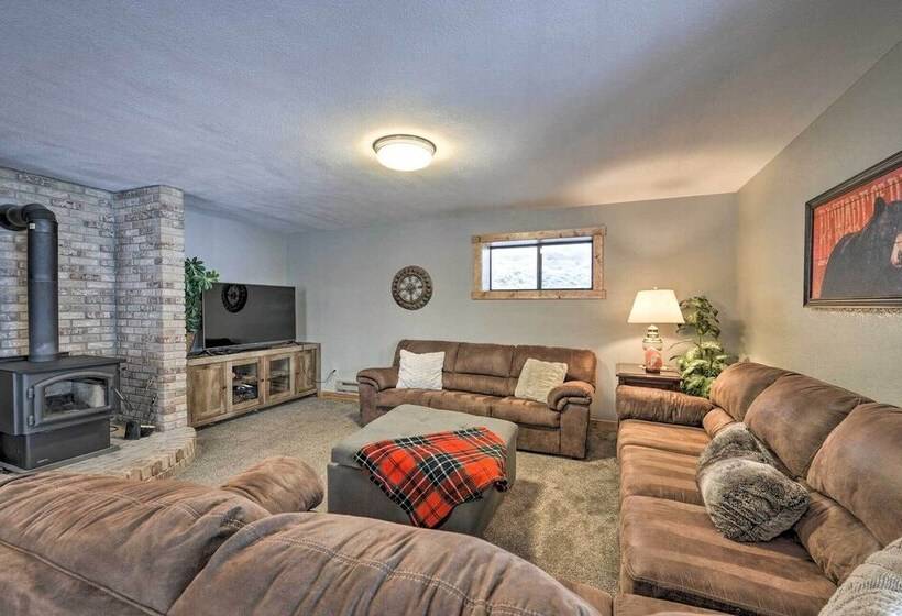 Star Valley Ranch Cabin Getaway: Hot Tub!