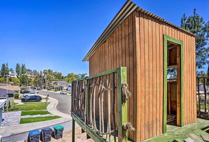 Sunny Orange County Abode W/ Fire Pit & Backyard!