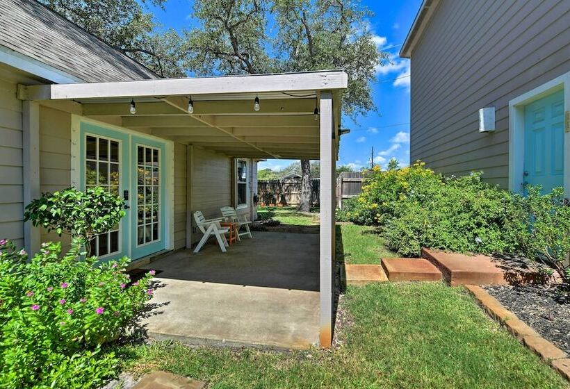 Outdoor Oasis & Grills: Ultimate Rockport Home!