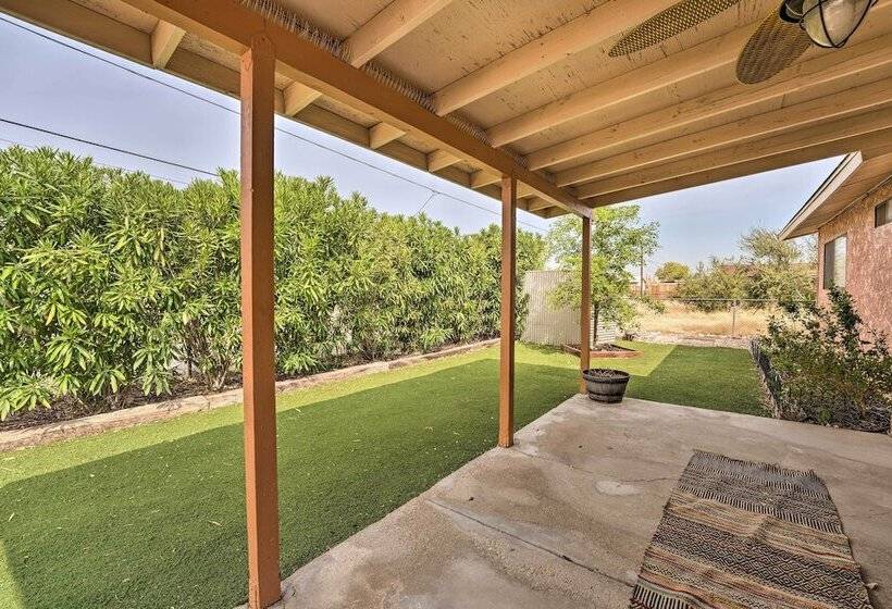 Updated Family Home 2 Blocks To Colorado River!