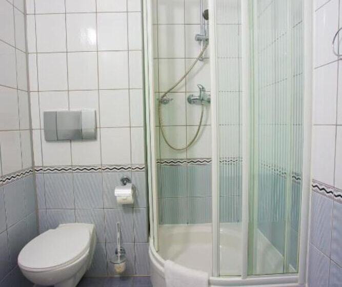 تختخواب و صبحانه Farys   świetna Lokalizacja, Sauna, Jacuzzi, Piękne Widoki Z Okien