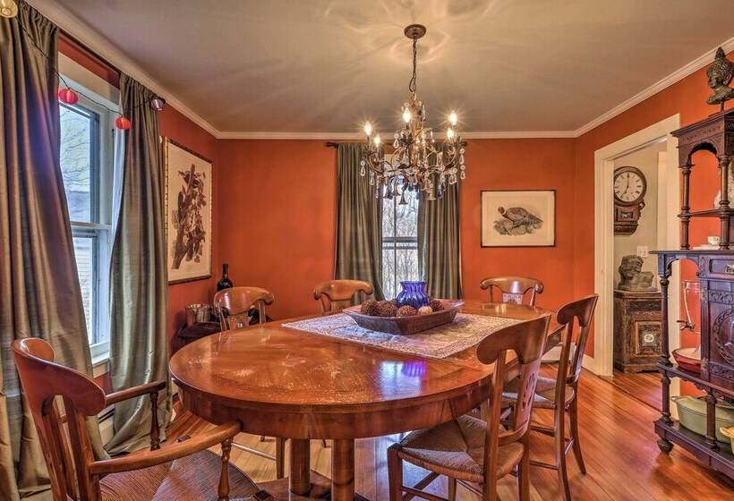 Cozy Litchfield House W/ Fenced In Yard & Fire Pit