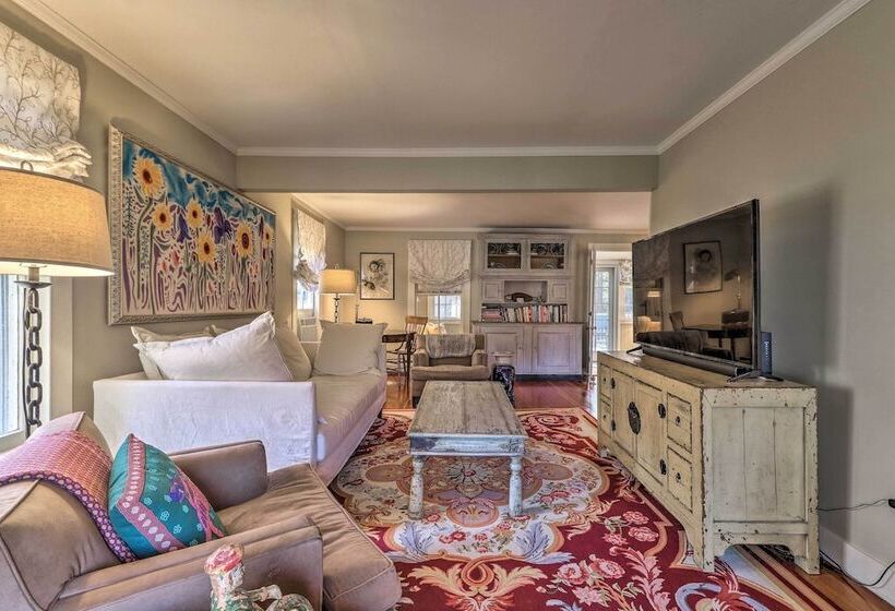 Cozy Litchfield House W/ Fenced In Yard & Fire Pit