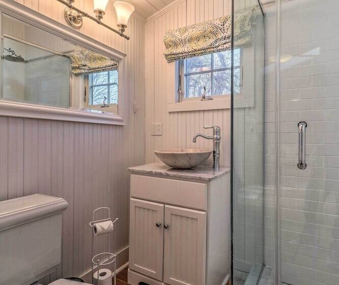 Cozy Litchfield House W/ Fenced In Yard & Fire Pit