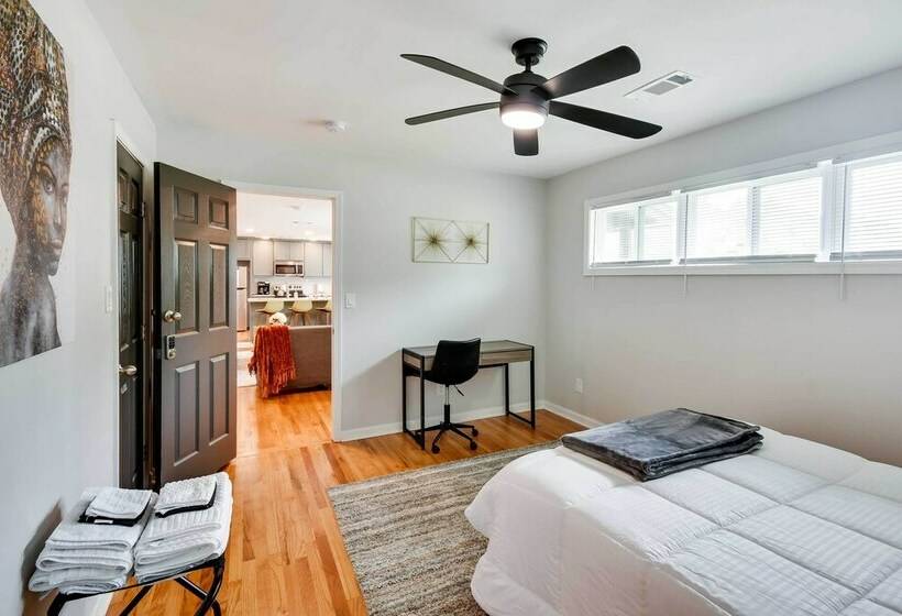 Delightful Tuskegee Home  Great For Families!