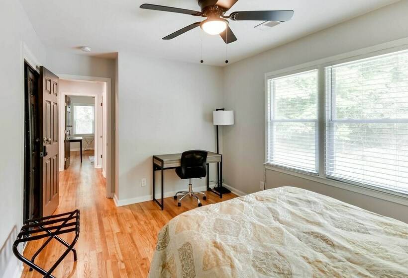 Delightful Tuskegee Home  Great For Families!