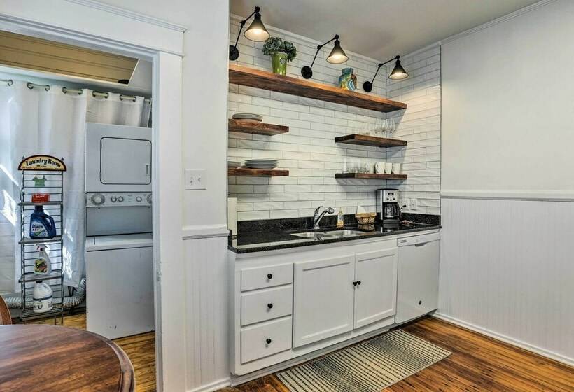 Dogfriendly Bungalow: 1 Block To Avondale Dining!