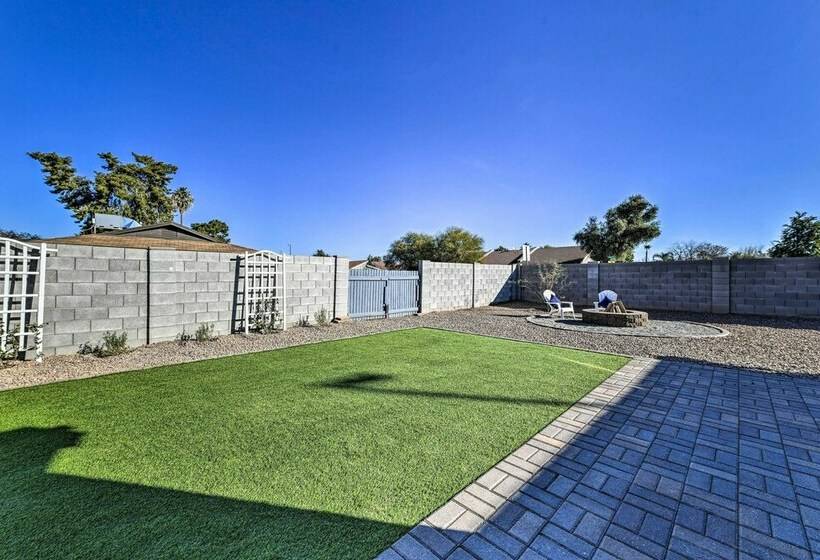 Downtown Gilbert Home: Fenced Yard, Fire Pit!